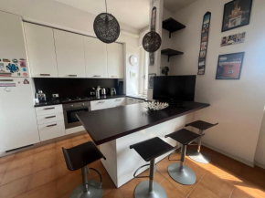 Sunny Comfy Apartment